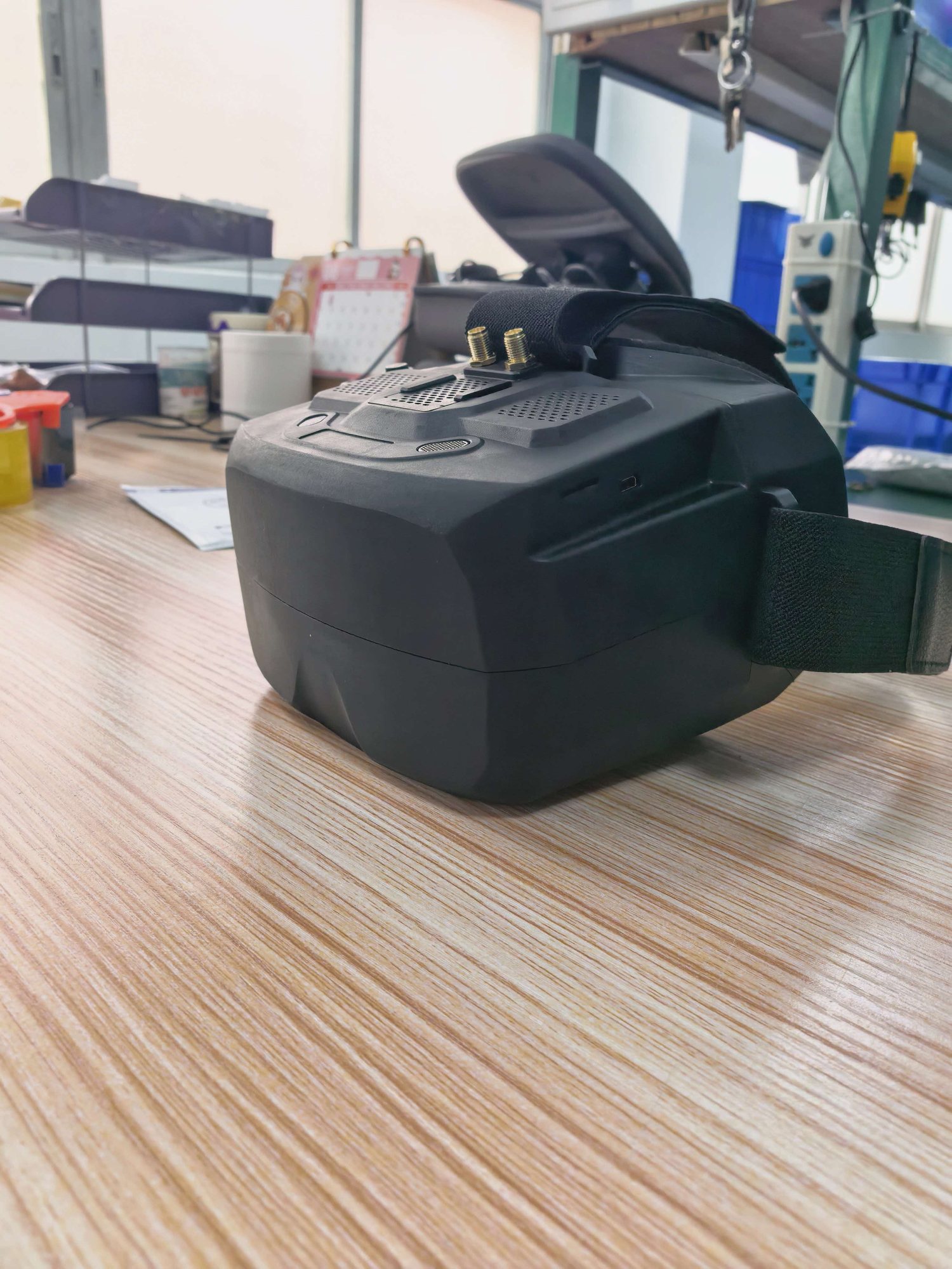 goggles s1.jpg