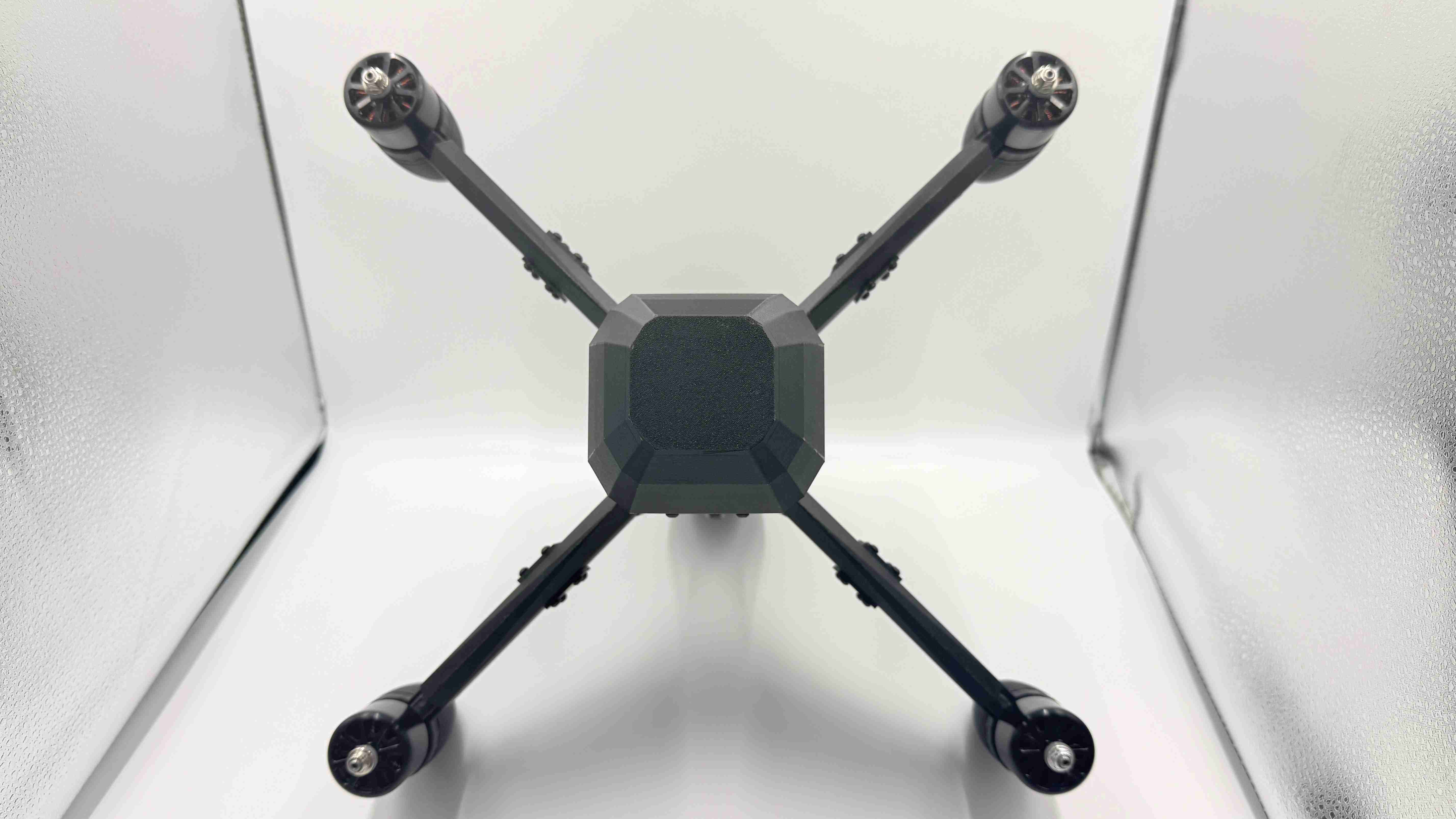 R11 AI Anti-Drone 2W 5.8G 48CH 20km Module Single-light Interceptor Drone | 15km Range 5KM Altitude photo 5